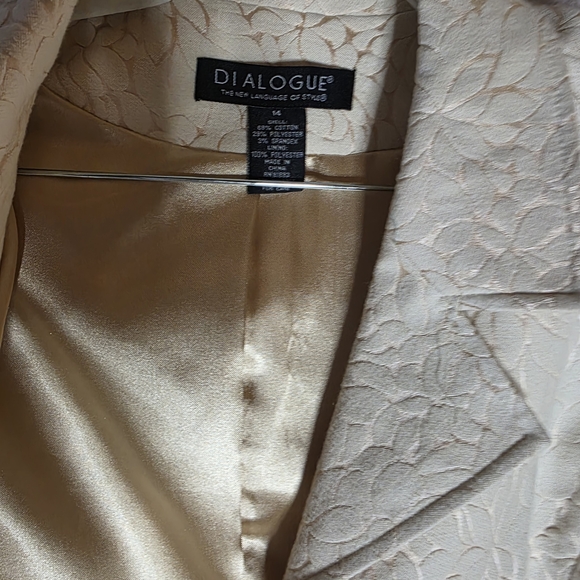 Dialogue Women's Cream  Blazer - Picture 3 of 5